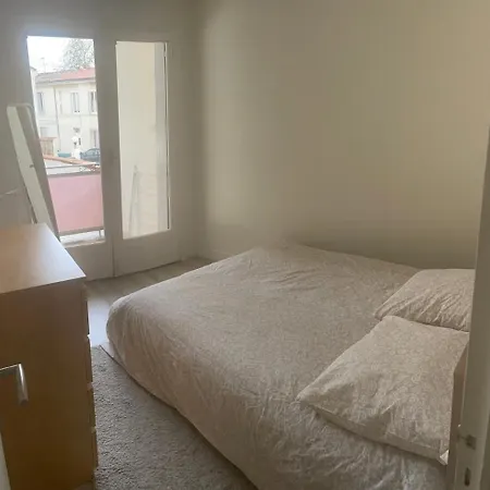 Lumineux Au Centre De Bordeaux